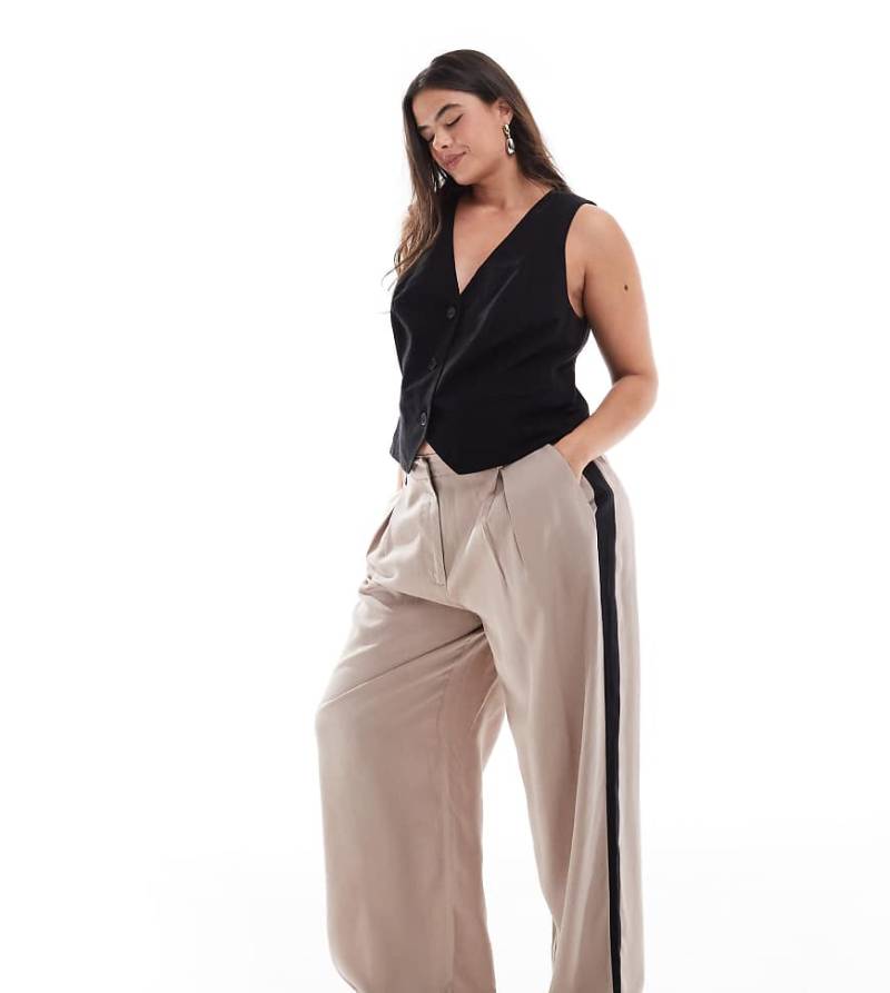 ASOS DESIGN Curve - Hose in Mokka mit Bundfaltendetail und Kontrasteinsatz-Neutral von ASOS DESIGN