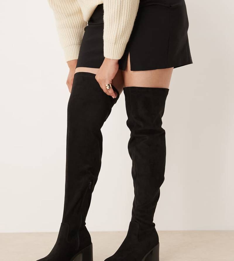 ASOS DESIGN Curve - Kai - Overknee-Stiefel aus schwarzem Wildlederimitat mit Absatz und dicker Sohle von ASOS DESIGN