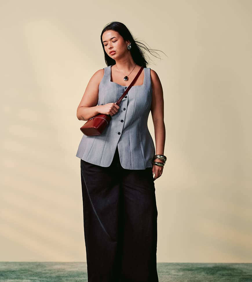 ASOS DESIGN Curve - Korsett-Weste in Grau mit Kreuzschraffur ASOS DESIGN Curve - Korsett-Weste in Grau mit Kreuzschraffur von ASOS DESIGN