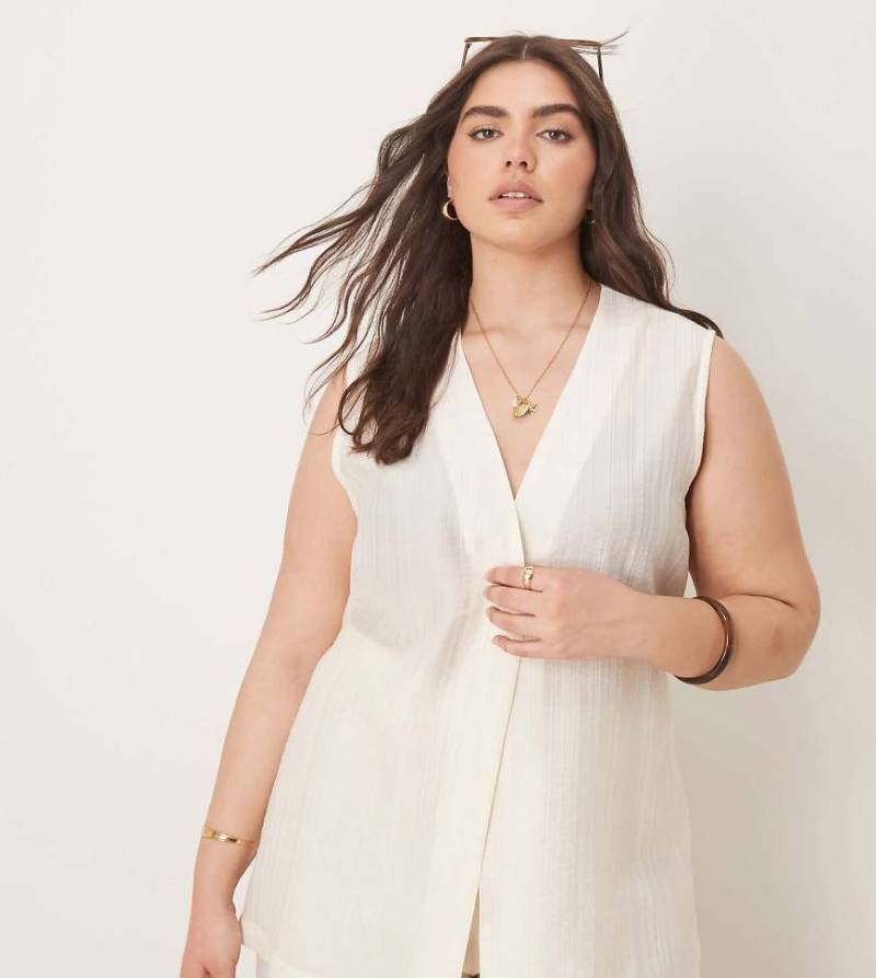 ASOS DESIGN Curve - Lässige, transparente Longline-Weste in strukturiertem Wollweiß, Kombiteil von ASOS DESIGN