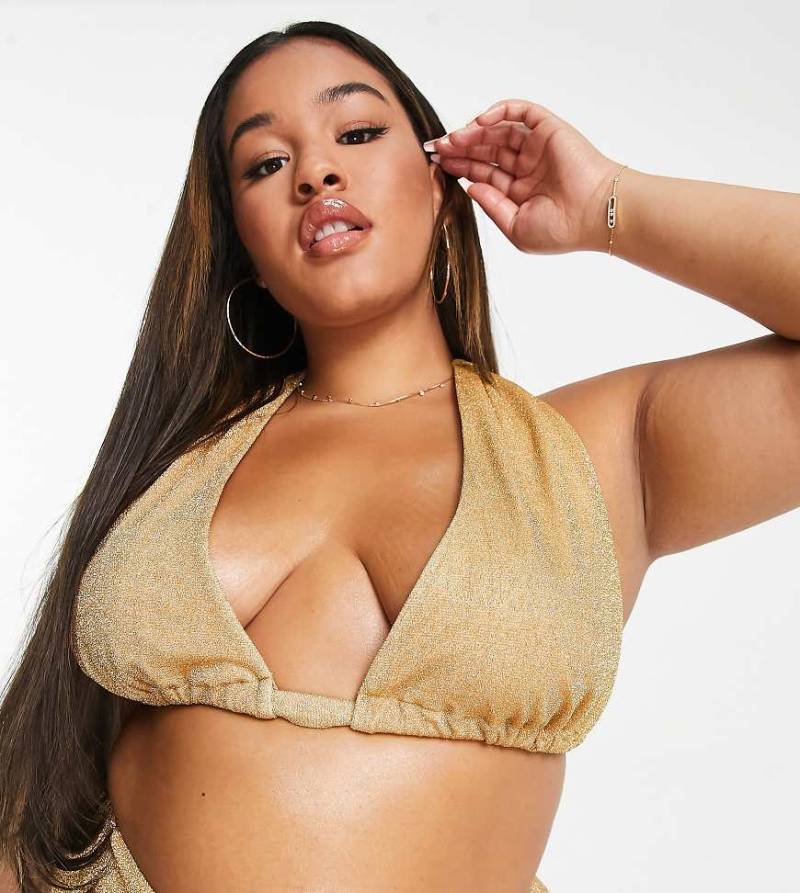 ASOS DESIGN Curve - Mix and Match - Triangel-Bikinioberteil in Gold-Metallic mit Neckholder-Goldfarben von ASOS Curve