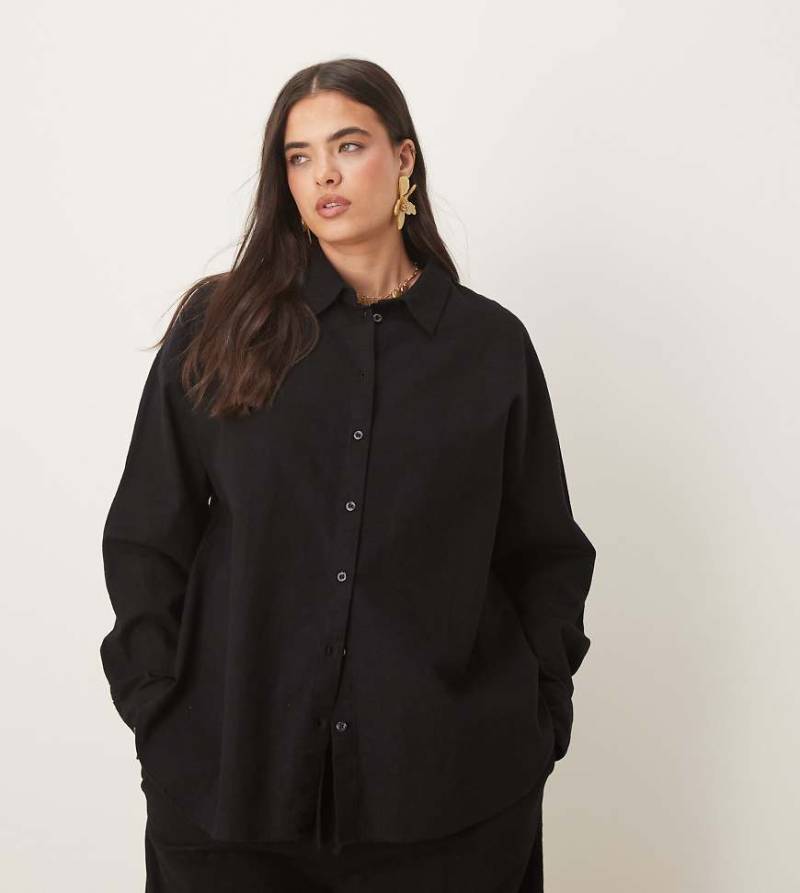 ASOS DESIGN Curve - Oversize-Hemd in schwarzer Leinenoptik, Kombiteil von ASOS DESIGN