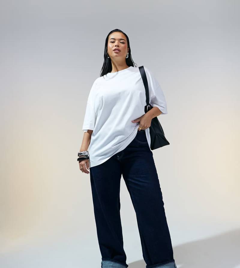 ASOS DESIGN Curve - Oversize-T-Shirt in Weiß von ASOS DESIGN