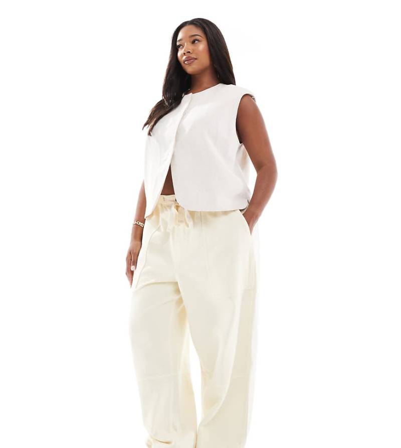 ASOS DESIGN Curve - Schlupfhose in Buttermilchgelb mit Ziernaht-Neutral von ASOS Curve