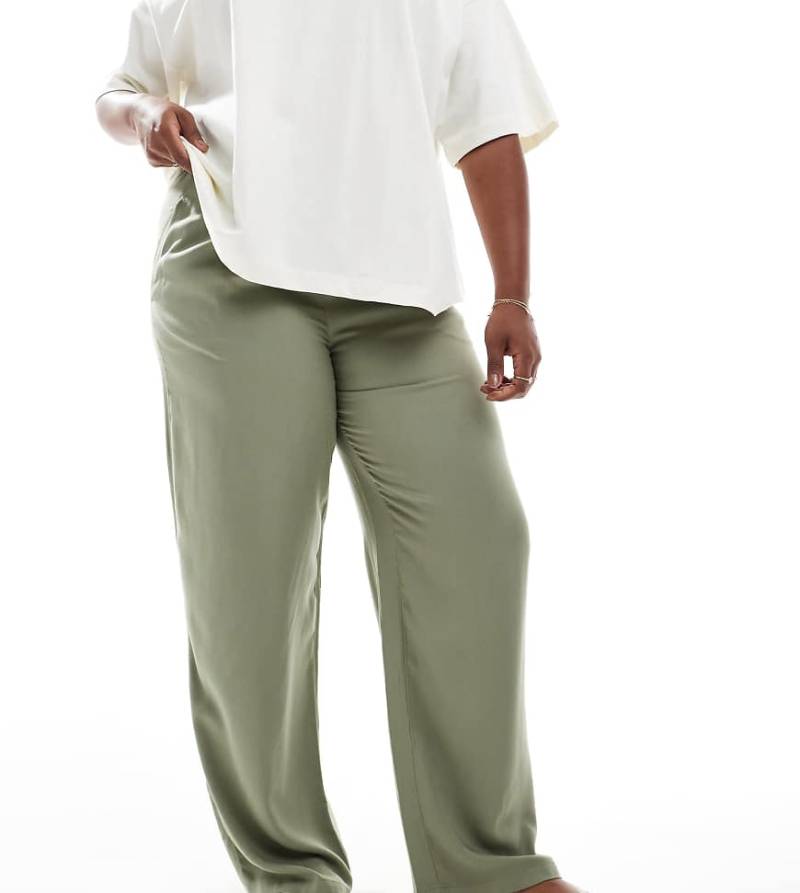 ASOS DESIGN Curve - Schlupfhose in Olivgrün von ASOS Curve
