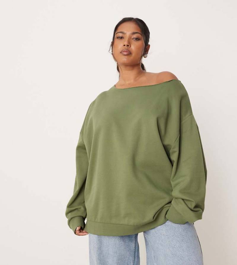 ASOS DESIGN Curve - Schulterfreies Oversize-Sweatshirt in Khaki-Grün von ASOS DESIGN