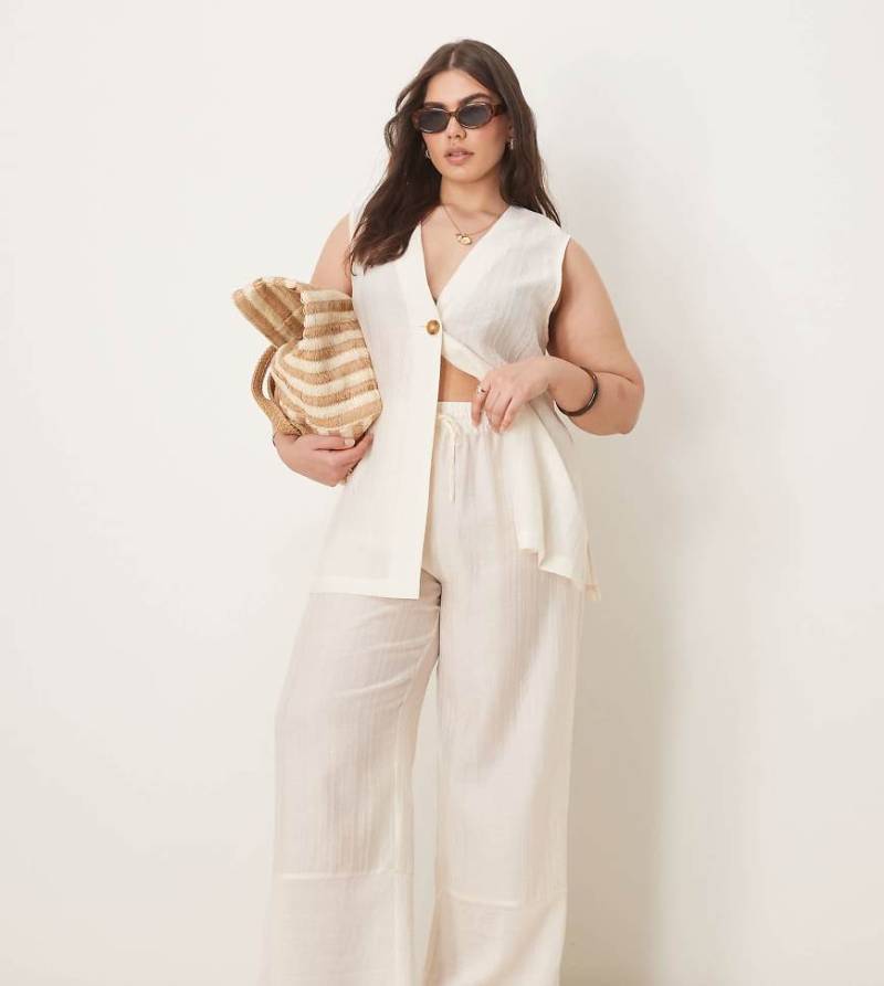 ASOS DESIGN Curve - Transparente, strukturierte Hose in Wollweiß mit weitem Bein, Kombiteil von ASOS DESIGN