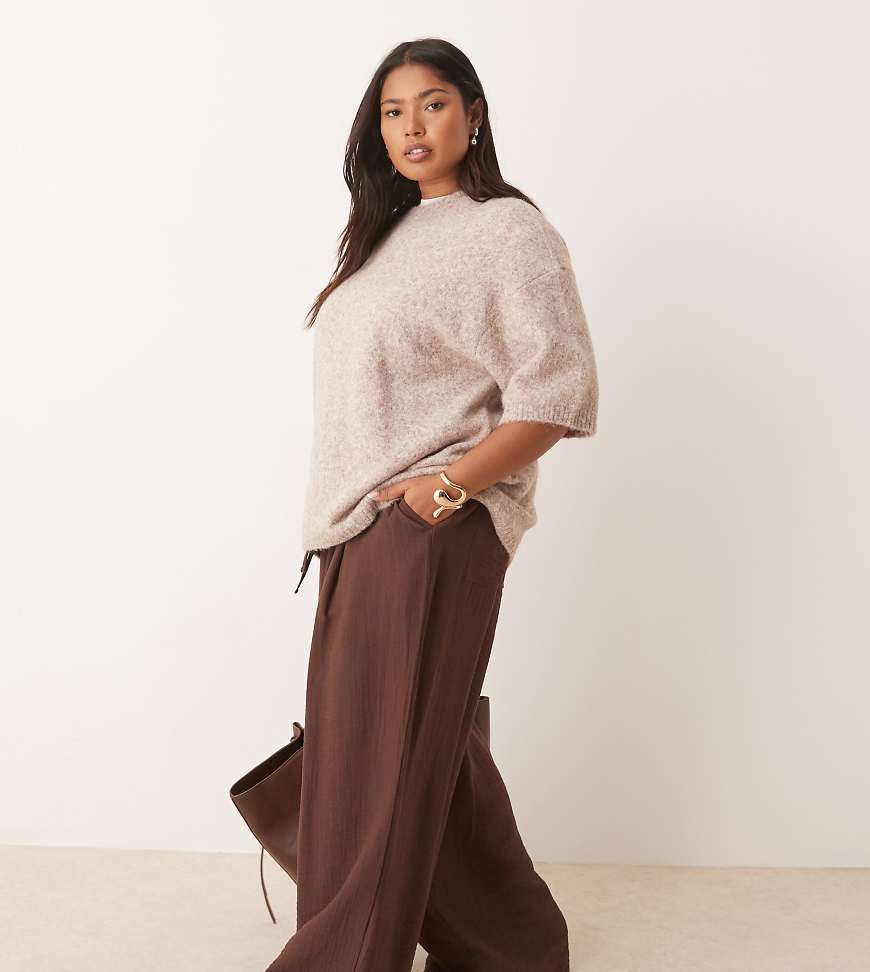 ASOS DESIGN Curve - Weiche, strukturierte Hose in Schokobraun mit Kontrastnähten und weitem Bein ASOS DESIGN Curve - Weiche, strukturierte Hose in Schokobraun mit Kontrastnähten und weitem Bein von ASOS DESIGN