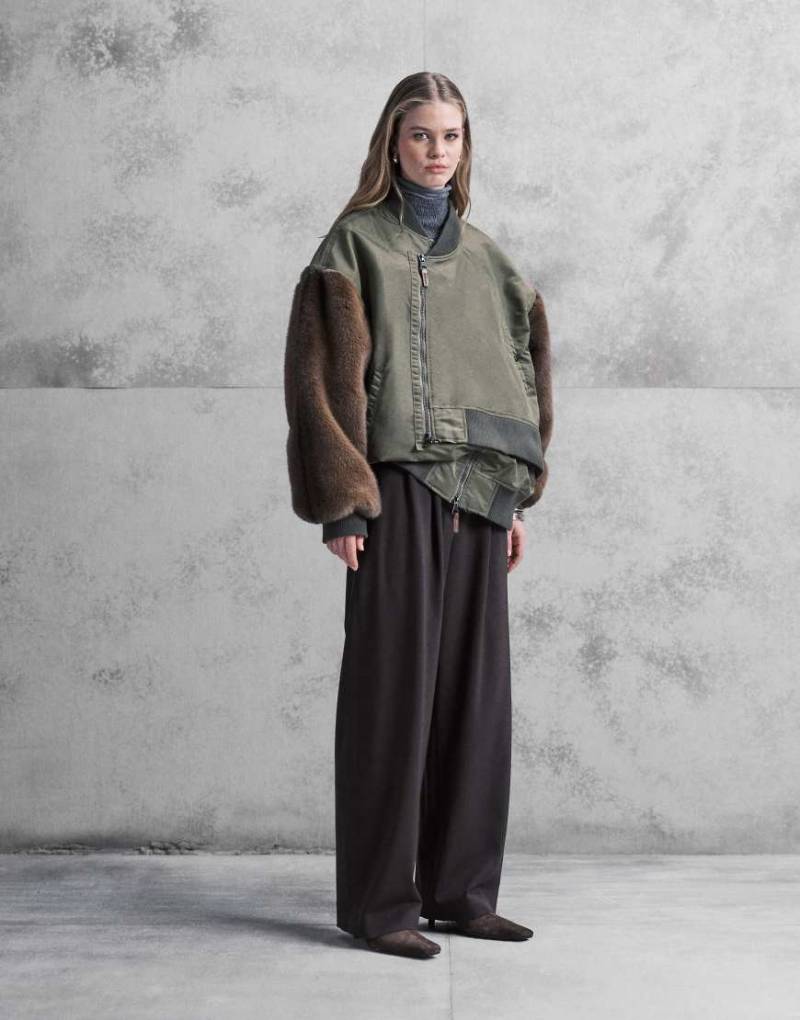 ASOS DESIGN - DECON 2.0 - Bomberjacke in Khaki mit Ärmeln aus Kunstpelz-Grün von ASOS DESIGN