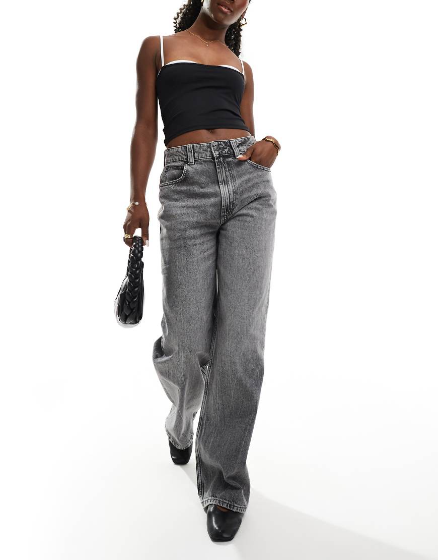 ASOS DESIGN - Dad-Jeans in Grau mit weitem Schnitt ASOS DESIGN - Dad-Jeans in Grau mit weitem Schnitt von ASOS DESIGN