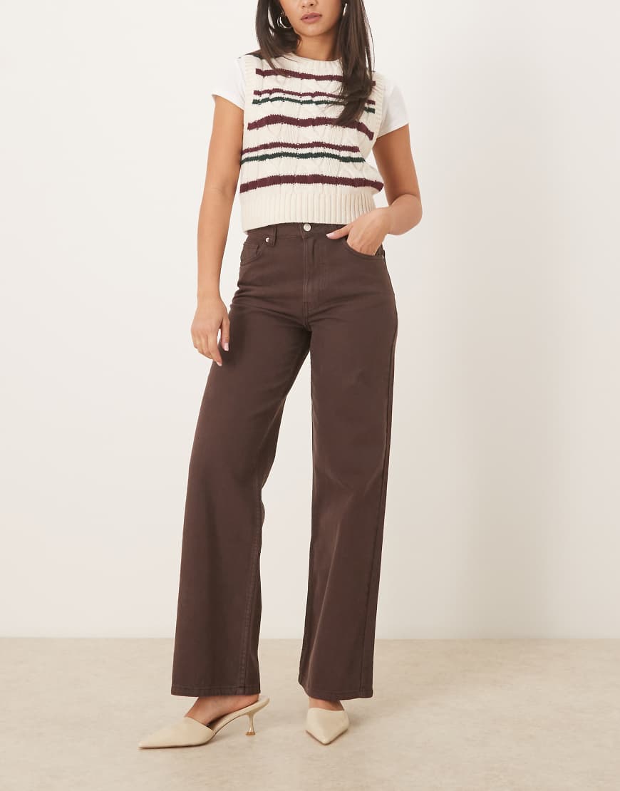 ASOS DESIGN - Dad-Jeans in Schokobraun mit weitem Schnitt-Brown von ASOS DESIGN