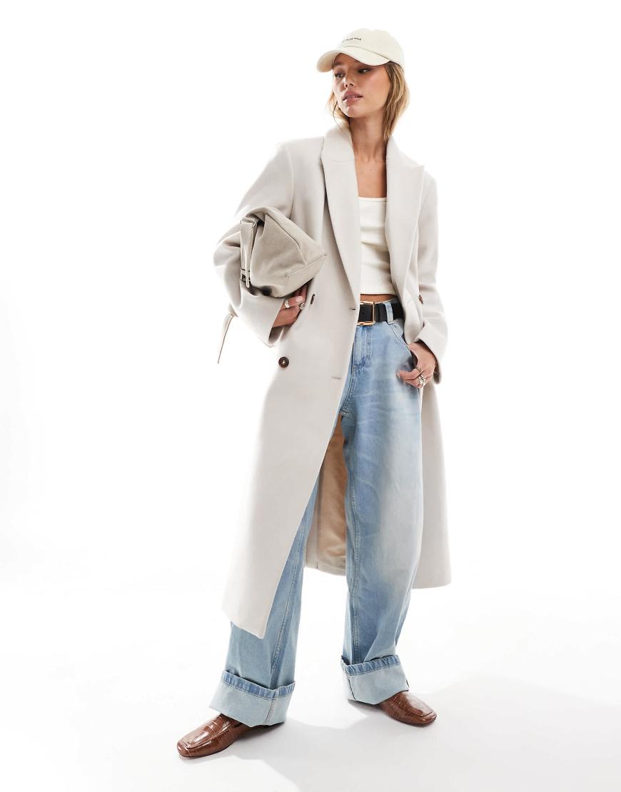 ASOS DESIGN - Dad-Mantel in Creme mit auffälliger Schulterpartie-Weiß von ASOS DESIGN