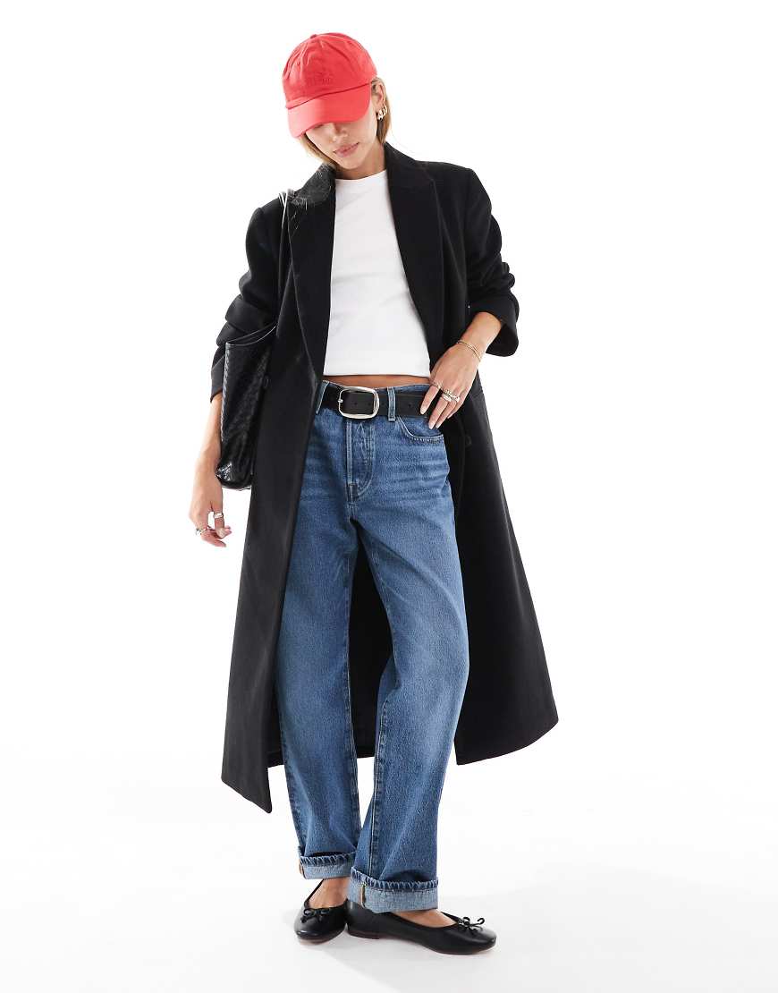 ASOS DESIGN - Dad-Mantel in Schwarz mit auffälliger Schulterpartie ASOS DESIGN - Dad-Mantel in Schwarz mit auffälliger Schulterpartie von ASOS DESIGN
