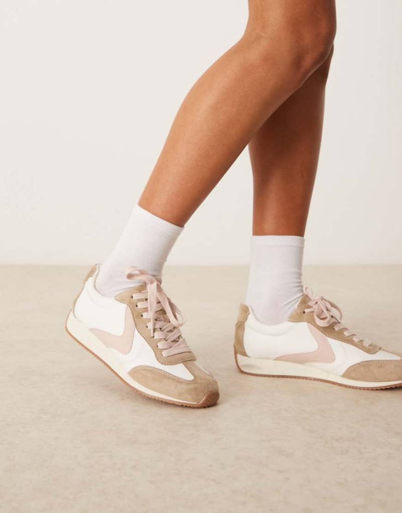 ASOS DESIGN - Daily - Laufschuhe zum Schnüren in Weiß, Grau und Rosa-Bunt von ASOS DESIGN