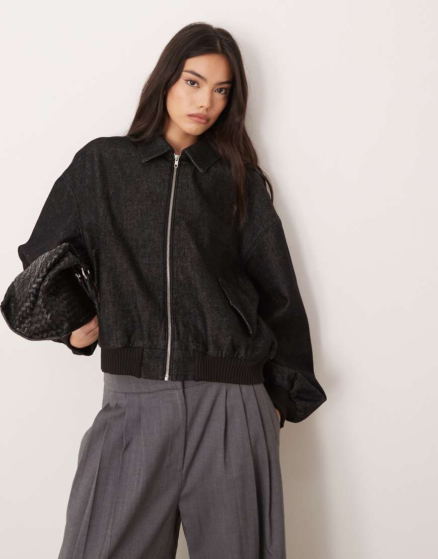 ASOS DESIGN - Denim-Bomberjacke in Schwarz-Ecru mit Oversize-Schnitt von ASOS DESIGN