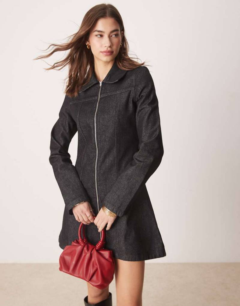 ASOS DESIGN - Denim-Hemdblusenkleid in Schwarz/Ecru mit Reißverschluss vorne von ASOS DESIGN