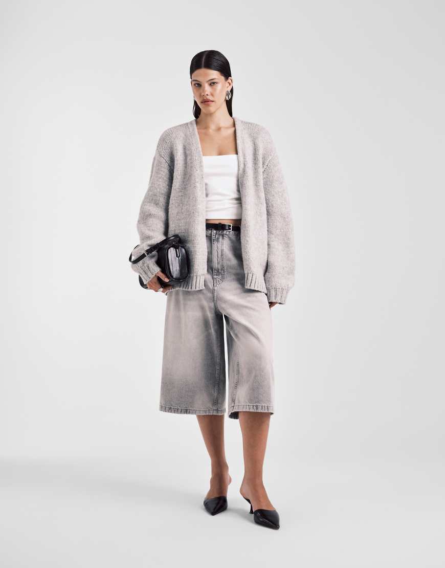 ASOS DESIGN - Dicke, offene Oversize-Strickjacke in Hellgrau von ASOS DESIGN