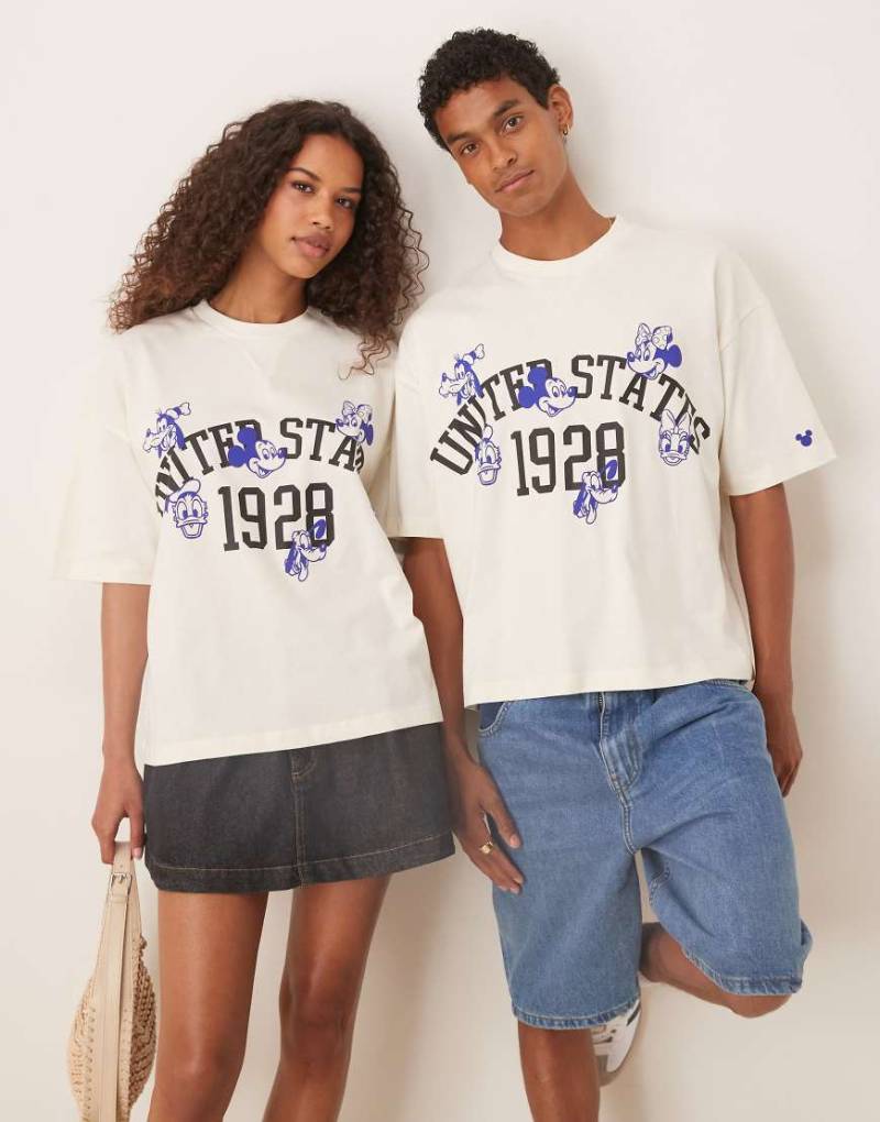 ASOS DESIGN - Disney - Kastiges Unisex-T-Shirt in Steinbeige mit Oversize-Schnitt und „Micky Maus & Friends"-Print-Neutral von ASOS DESIGN