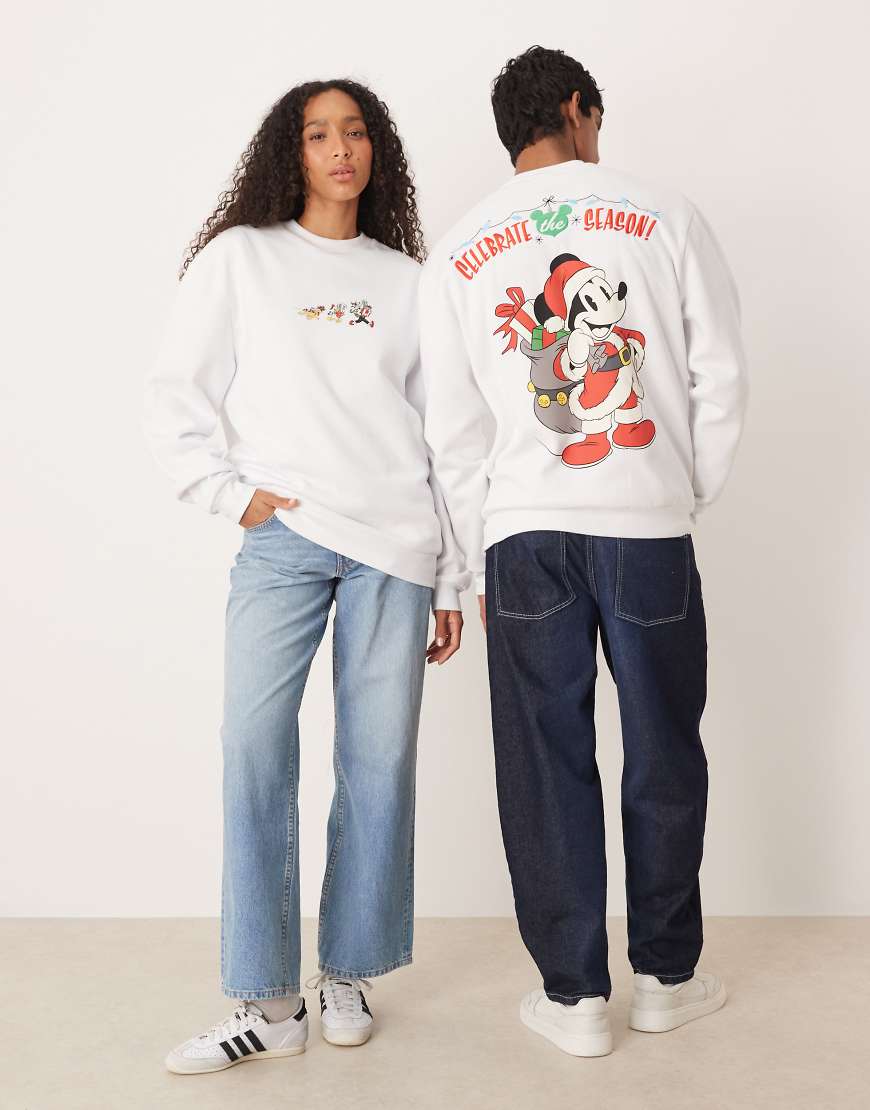 ASOS DESIGN - Disney - Oversize-Sweatshirt in Weiß mit „Mickey Mouse & Friends"-Prints im Weihnachtsdesign von ASOS DESIGN