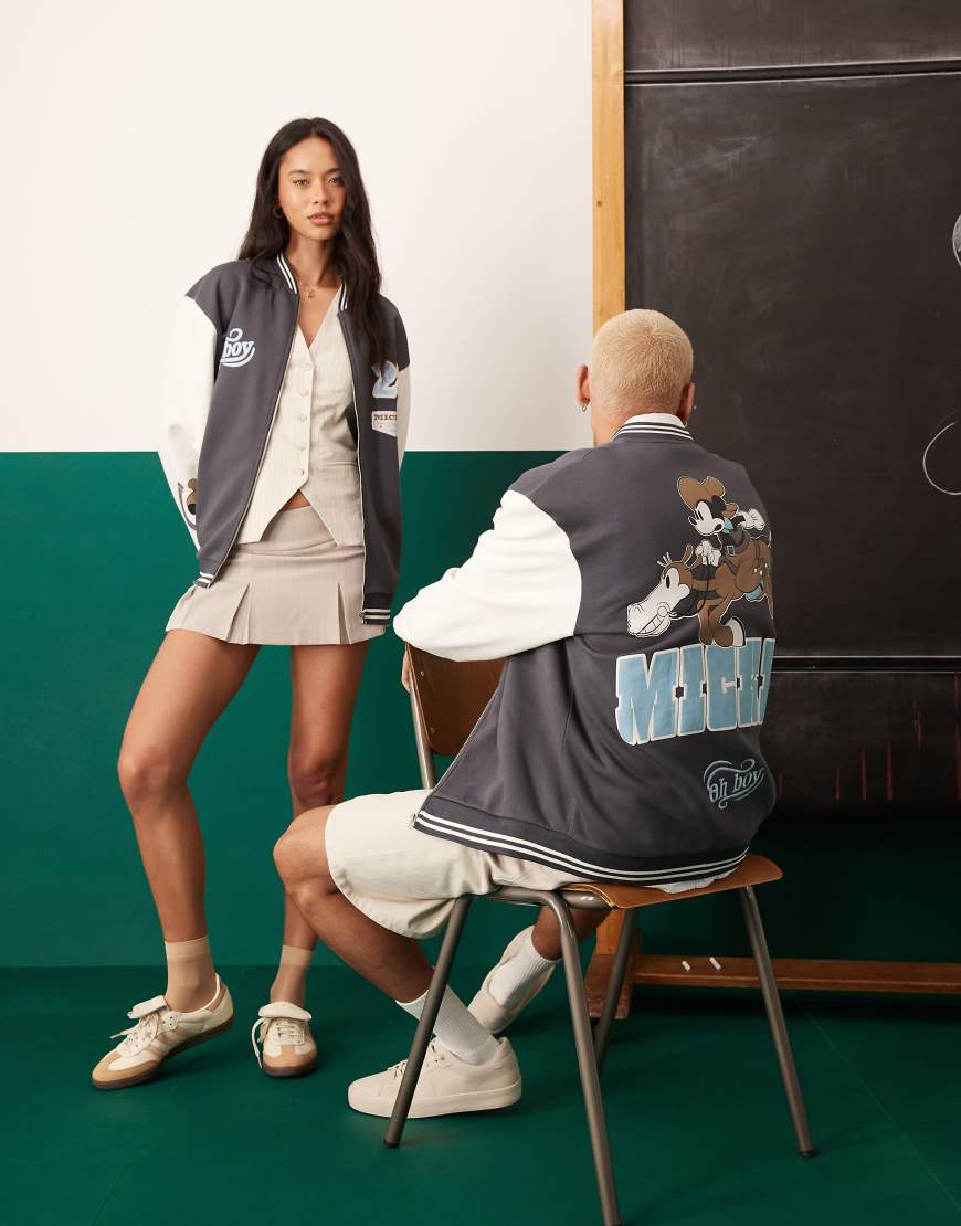 ASOS DESIGN - Disney - Unisex-Bomberjacke in Schwarz mit „Mickey Mouse"-Print und Oversize-Schnitt ASOS DESIGN - Disney - Unisex-Bomberjacke in Schwarz mit „Mickey Mouse"-Print und Oversize-Schnitt von ASOS DESIGN