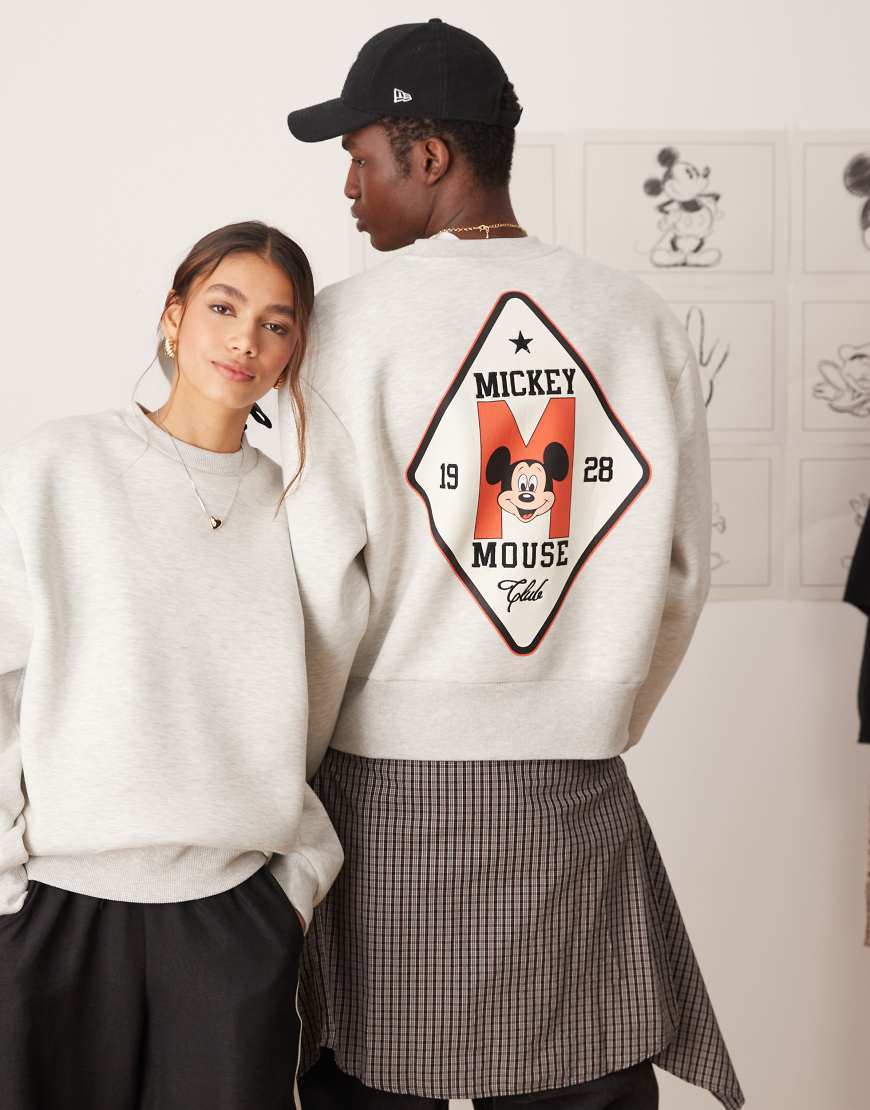 ASOS DESIGN - Disney - Unisex - Kastiges Oversize-Sweatshirt aus Material in Neoprenoptik in grau meliert mit Mickey Mouse-Print ASOS DESIGN - Disney - Unisex - Kastiges Oversize-Sweatshirt aus Material in Neoprenoptik in grau meliert mit Mickey Mouse-Print von ASOS DESIGN