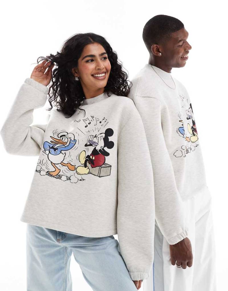 ASOS DESIGN - Disney - Unisex-Sweatshirt aus Material in Neoprenoptik in grau meliert mit „Mickey Maus- und Pluto-"Print und extremer Oversize-Passform-Weiß von ASOS DESIGN