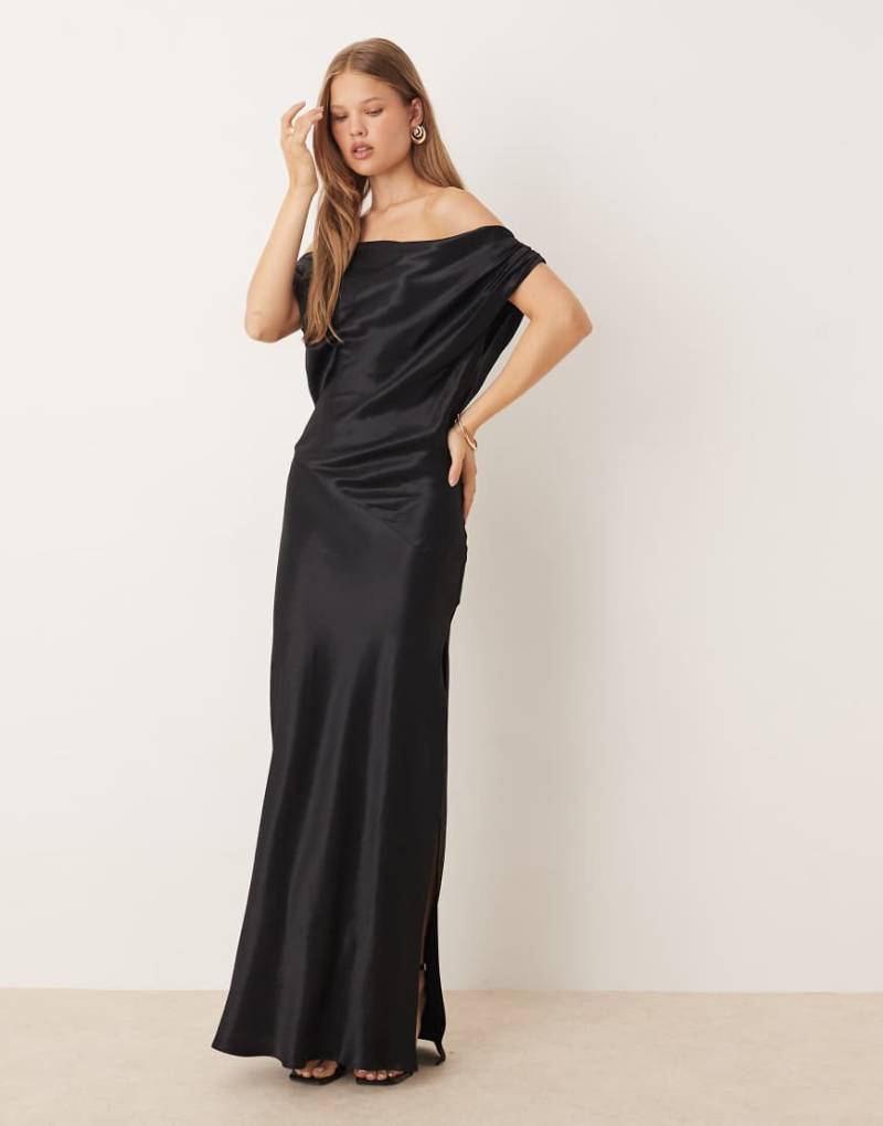 ASOS DESIGN - Drapiertes, schulterfreies Maxikleid in Schwarz-Weiß von ASOS DESIGN