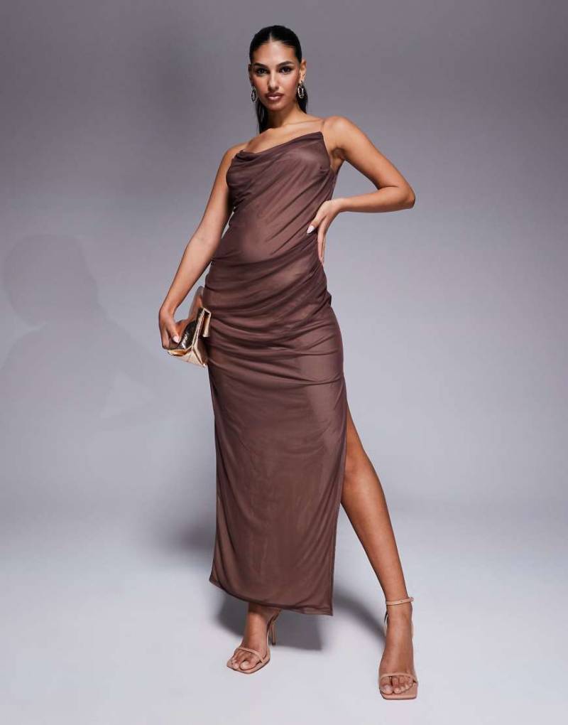 ASOS DESIGN - Drapiertes Camisole-Midikleid aus Netzstoff in Schokobraun mit durchsichtigem Trägerdetail von ASOS DESIGN
