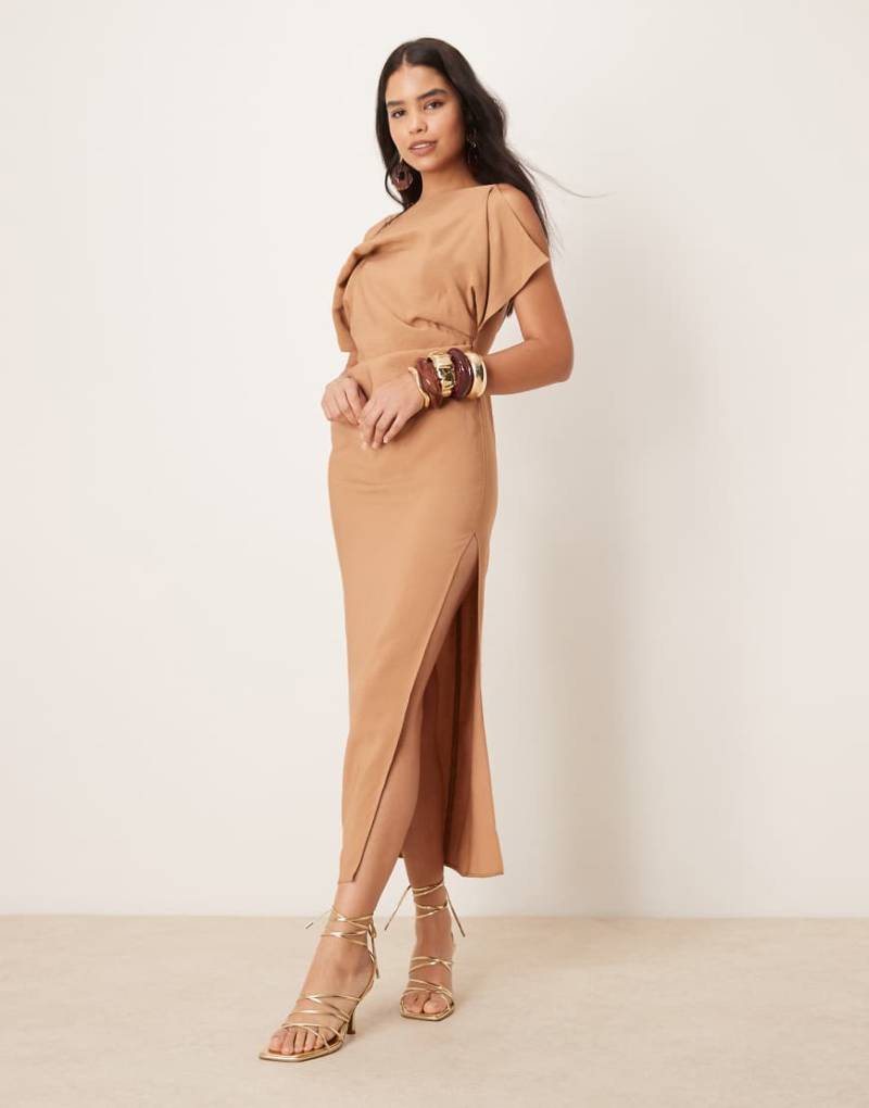 ASOS DESIGN - Drapiertes Midaxi-Kleid in Tabakbraun mit eckigem Ausschnitt von ASOS DESIGN