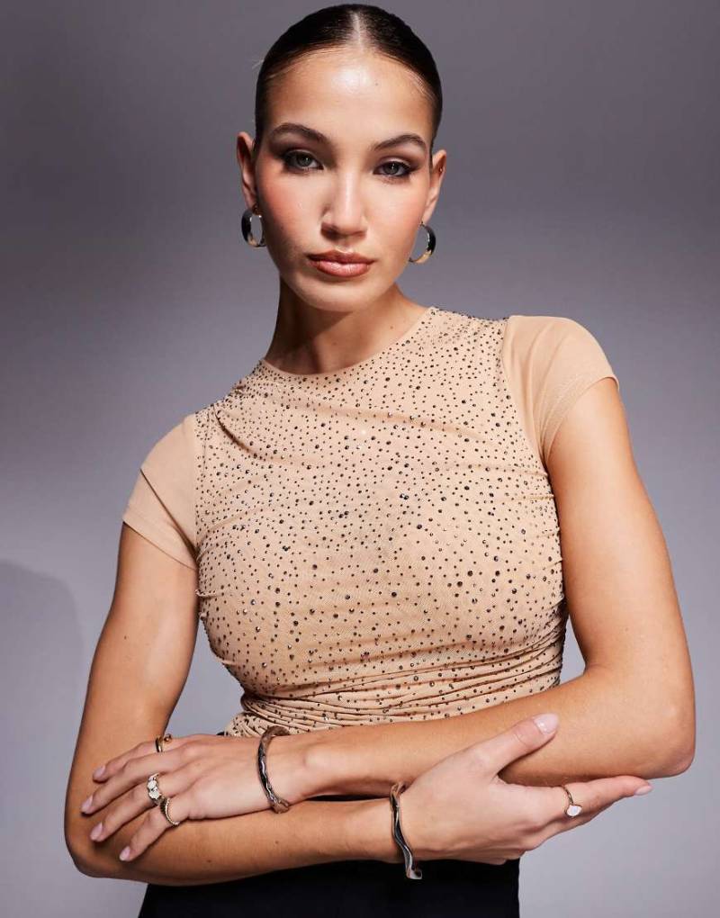 ASOS DESIGN - Drapiertes Netzstoff-Oberteil in Steinbeige mit Kappärmeln und Strassbesatz-Neutral von ASOS DESIGN
