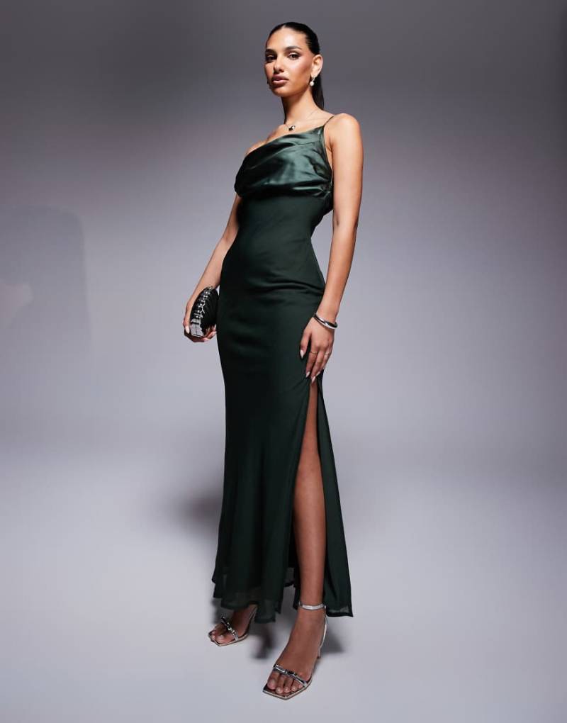 ASOS DESIGN - Drapiertes Satin-Maxikleid aus Chiffon-Mix in Dunkelgrün mit Drapierung und One-Shoulder-Träger von ASOS DESIGN