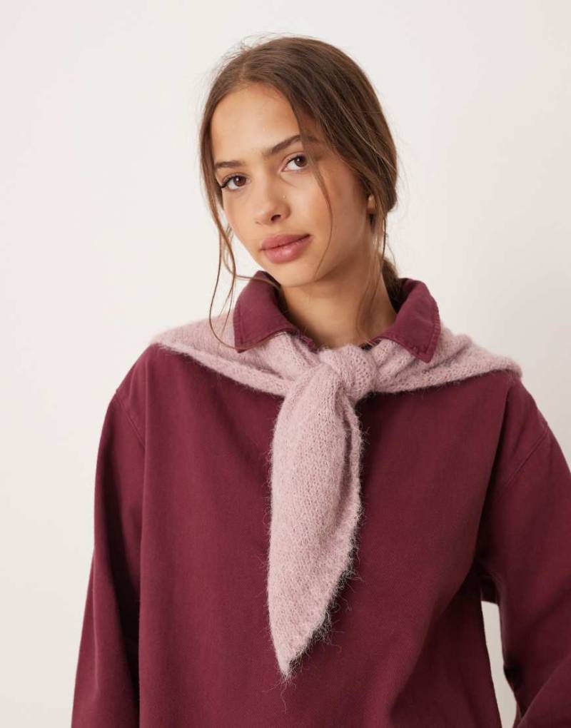 ASOS DESIGN - Dreieckiger Strickschal in Rosa von ASOS DESIGN