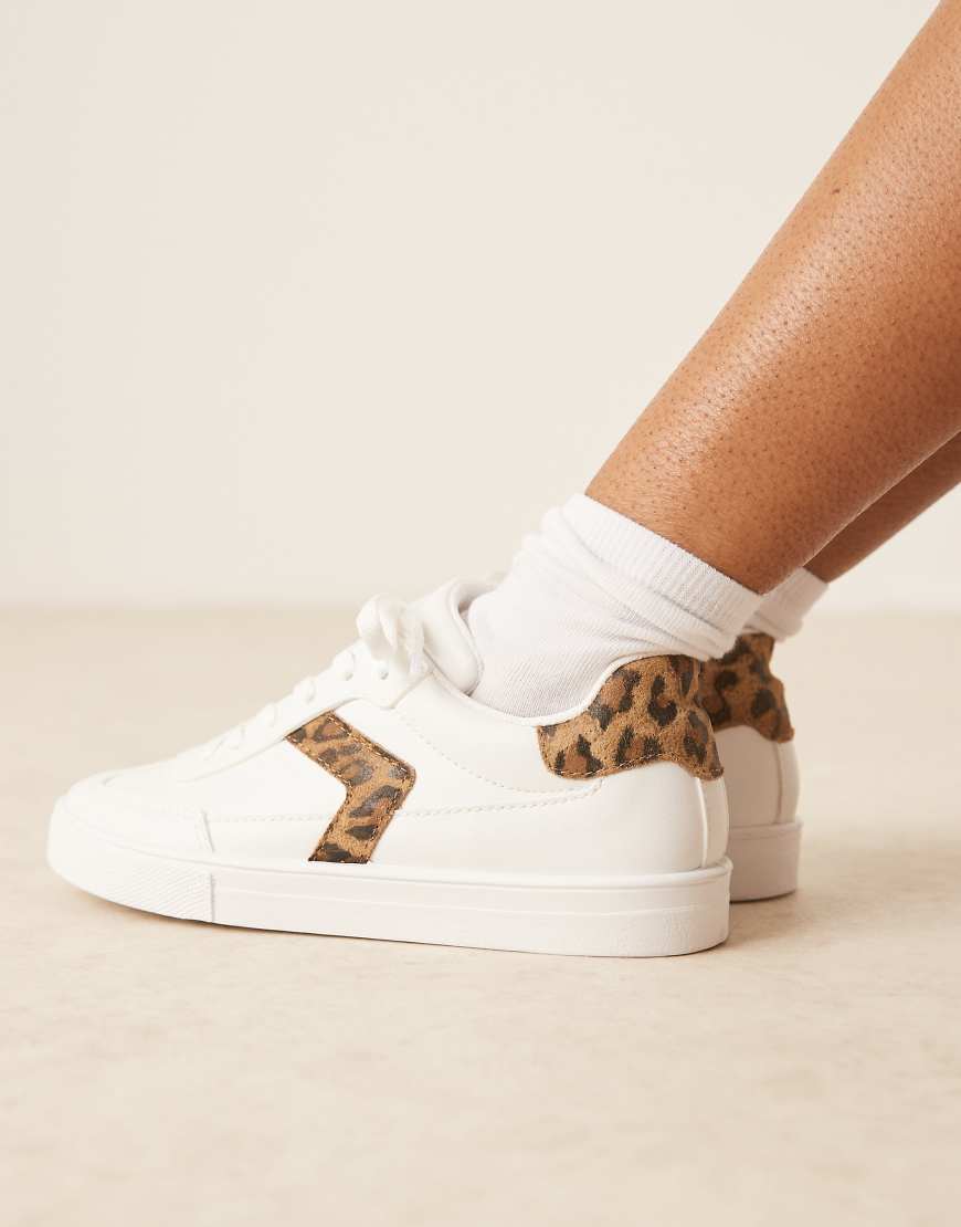 ASOS DESIGN - Drift - Weiße Sneaker zum Schnüren-Bunt ASOS DESIGN - Drift - Weiße Sneaker zum Schnüren-Bunt von ASOS DESIGN