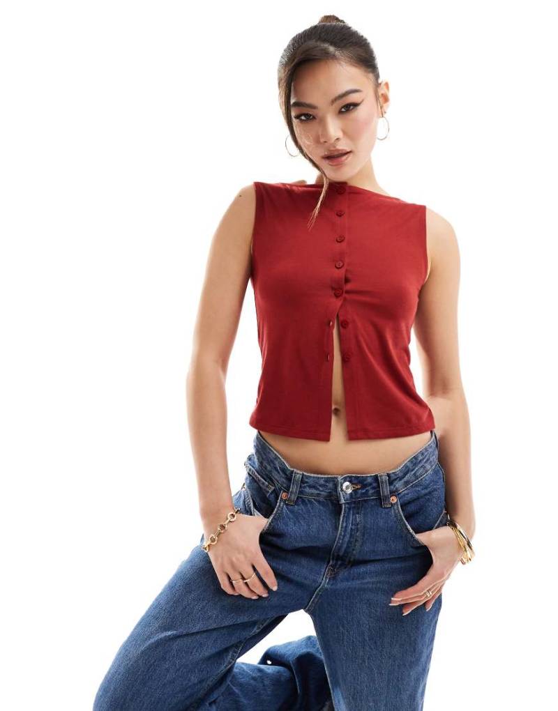 ASOS DESIGN - Durchgeknöpftes Tanktop in Rot von ASOS DESIGN