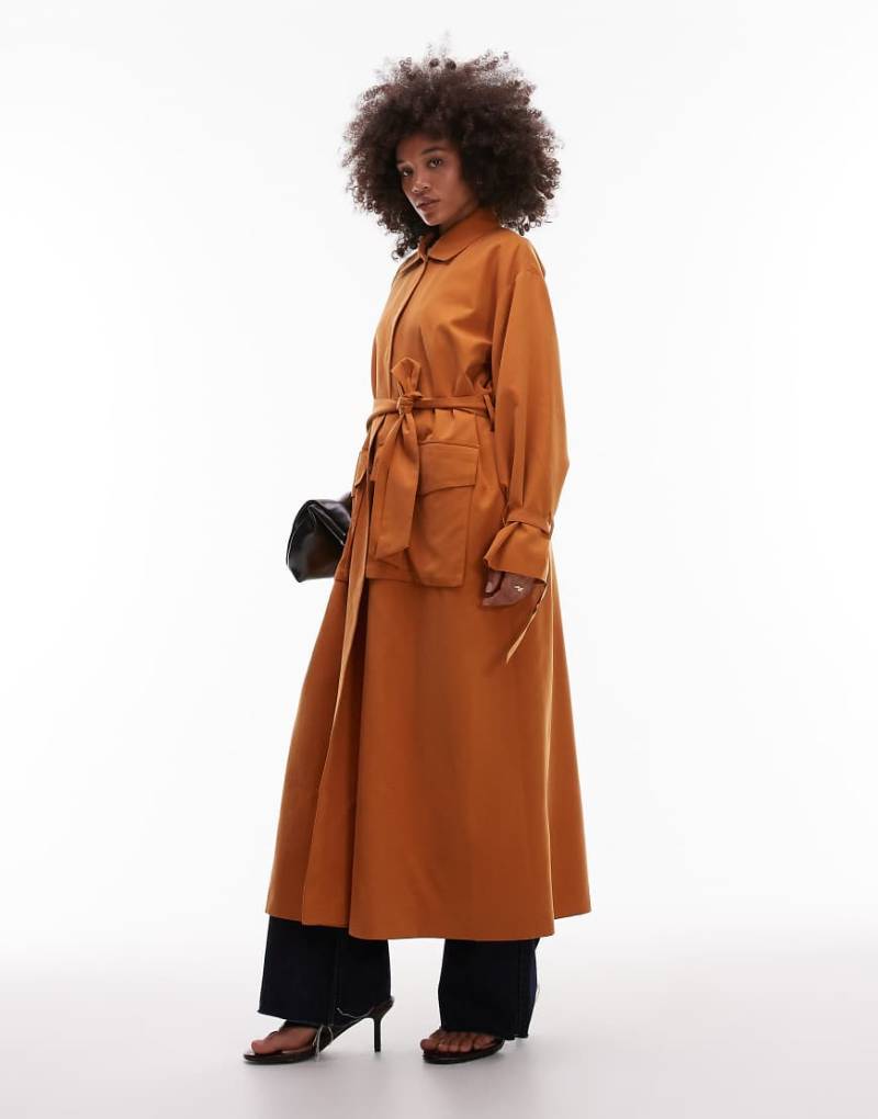 ASOS DESIGN - Duster-Mantel in Ocker mit Utility-Tasche und Bindegürtel-Orange von ASOS DESIGN