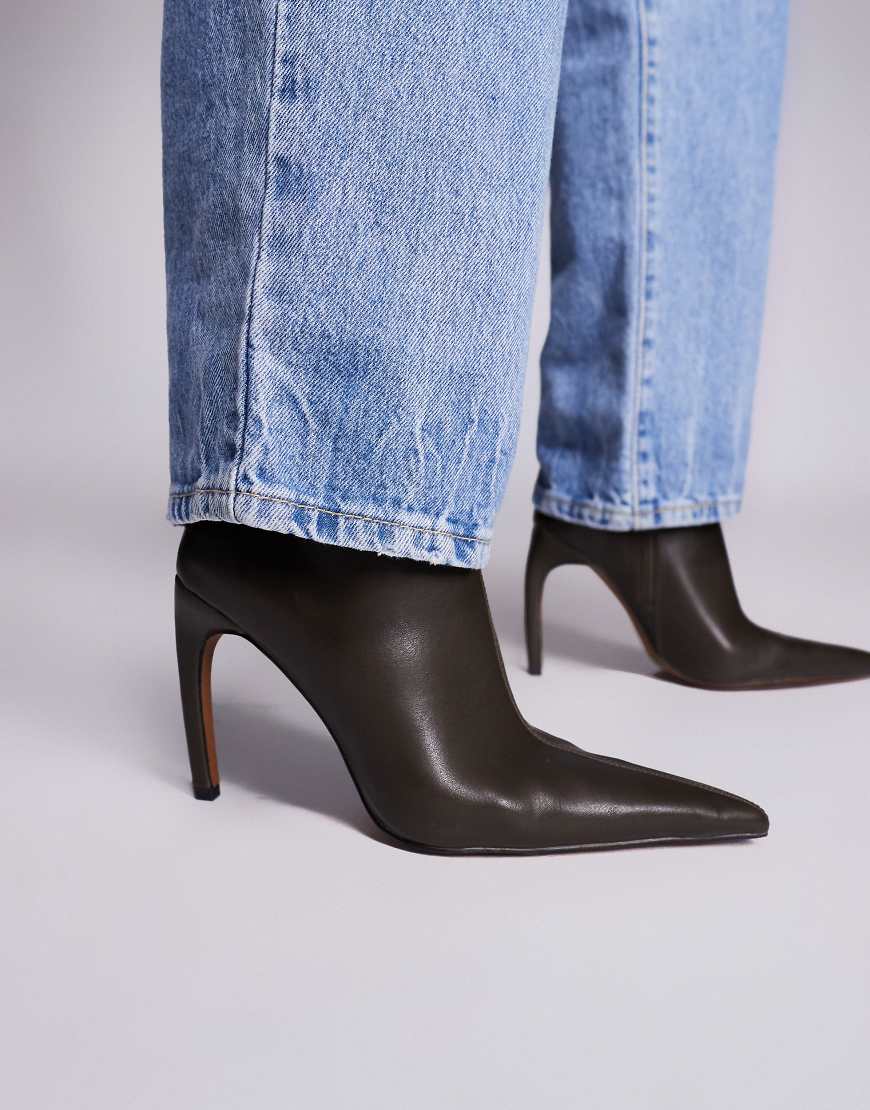 ASOS DESIGN - Ebony Extreme - Ankle-Boots in Olivgrün mit hohem Absatz von ASOS DESIGN