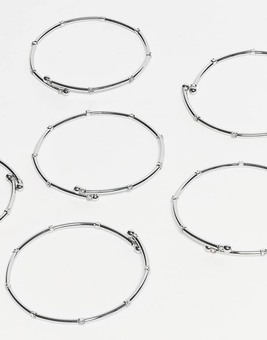 ASOS DESIGN - Elastisches Drahtarmband in Silberoptik mit Strass von ASOS DESIGN