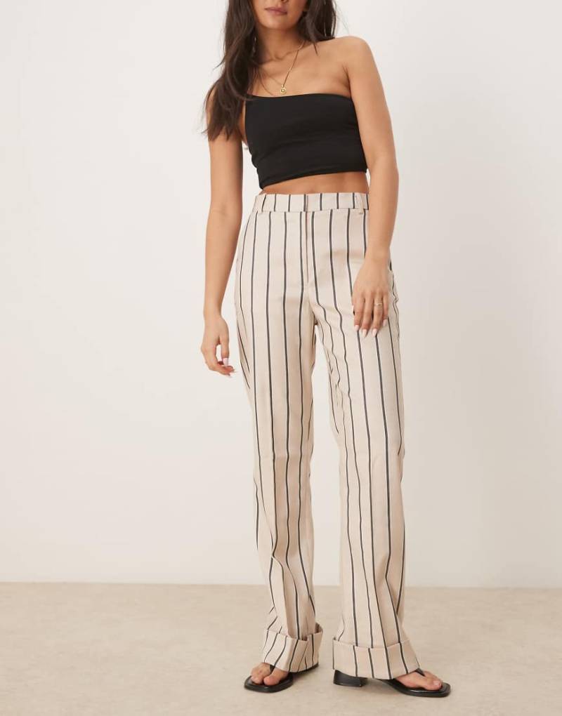 ASOS DESIGN - Elegante, locker geschnittene Hose in Steinbeige mit Streifen, Kombiteil-Bunt von ASOS DESIGN