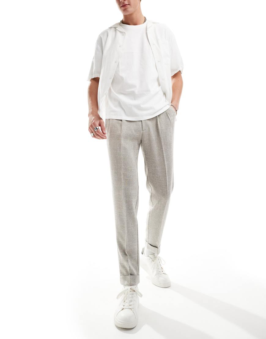 ASOS DESIGN - Elegante, schmal zulaufende Chinohose in Hellbraun mit Struktur von ASOS DESIGN
