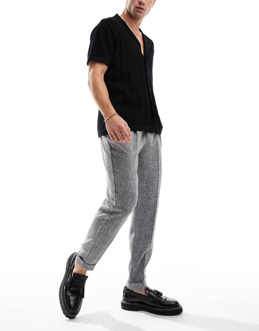 ASOS DESIGN - Elegante, schmal zulaufende Chinohose in Hellgrau mit Struktur von ASOS DESIGN