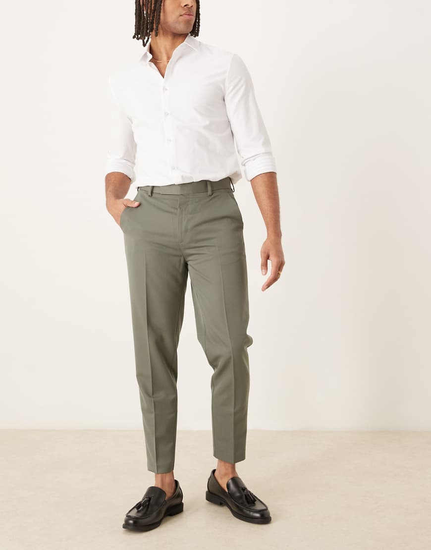 ASOS DESIGN - Elegante, schmal zulaufende Hose in Grün von ASOS DESIGN