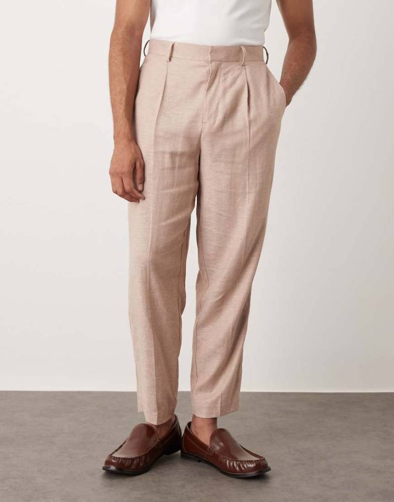 ASOS DESIGN - Elegante, schmal zulaufende Hose in Steinbeige mit Fischgrätmuster und lockerem Schnitt-Neutral von ASOS DESIGN