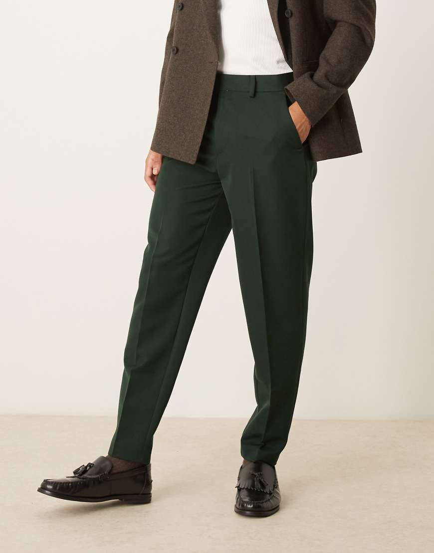 ASOS DESIGN - Elegante, schmal zulaufende Hose in Tannengrün ASOS DESIGN - Elegante, schmal zulaufende Hose in Tannengrün von ASOS DESIGN