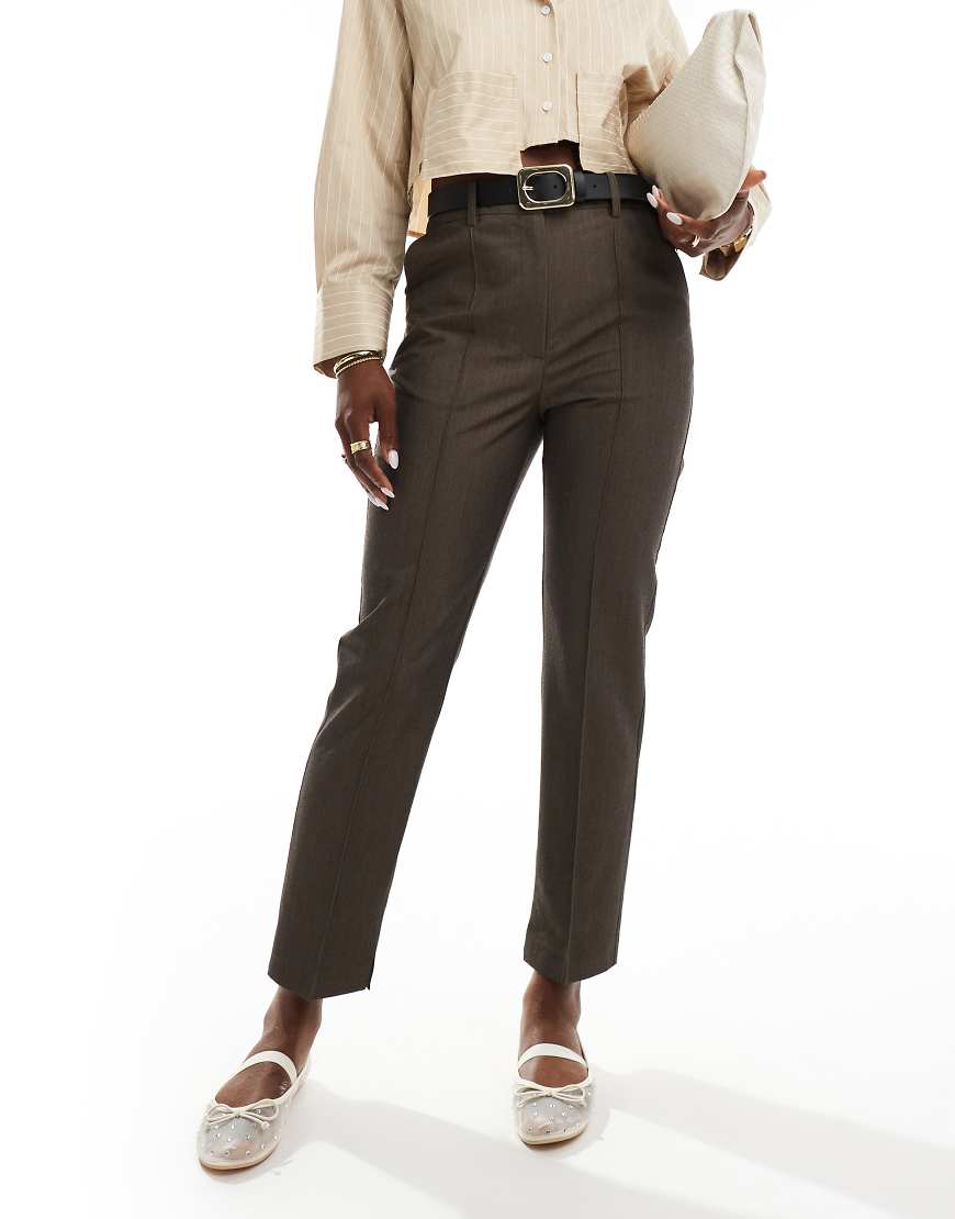 ASOS DESIGN - Elegante, verkürzte Hose in Taupe mit hohem Bund-Keine Farbe von ASOS DESIGN