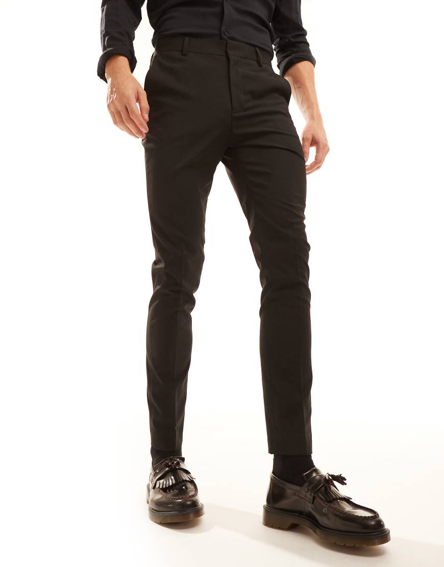 ASOS DESIGN - Elegante Anzughose in Schwarz mit engem Schnitt von ASOS DESIGN