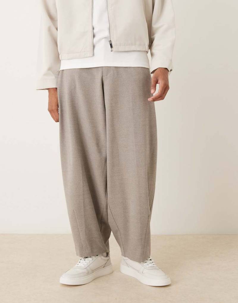 ASOS DESIGN - Elegante Barrel-Hose aus Flanell in Steinbeige mit weitem Bein-Neutral von ASOS DESIGN