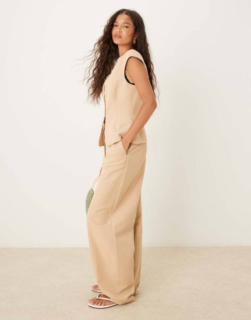 ASOS DESIGN - Elegante Barrel-Hose aus Leinenmix in Neutral von ASOS DESIGN