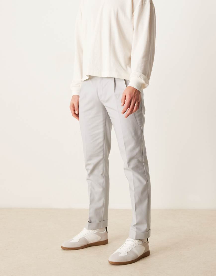 ASOS DESIGN - Elegante Baumwoll-Chinohose in Hellgrau mit schmalem Schnitt von ASOS DESIGN