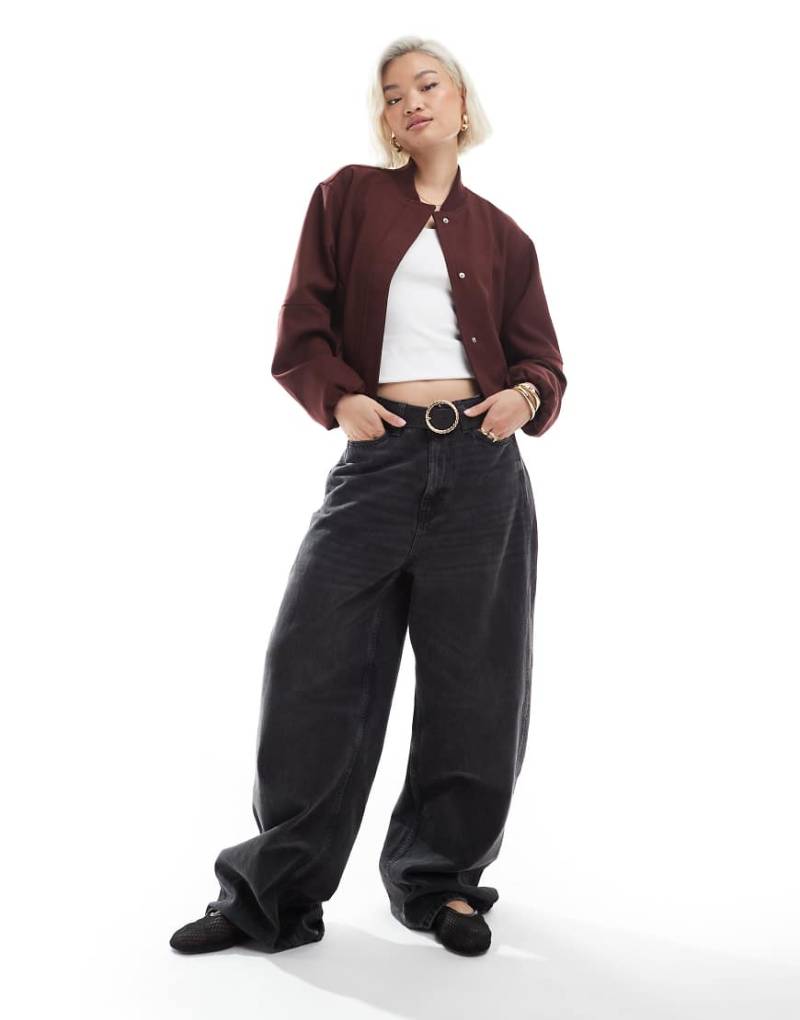 ASOS DESIGN - Elegante Bomberjacke in Burgunderrot-Neutral von ASOS DESIGN