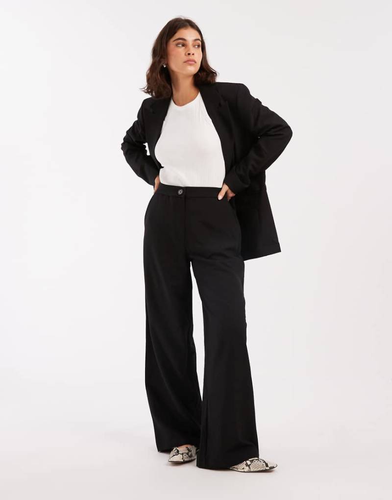 ASOS DESIGN - Elegante Hose in Schwarz mit lockerem, geradem Schnitt von ASOS DESIGN